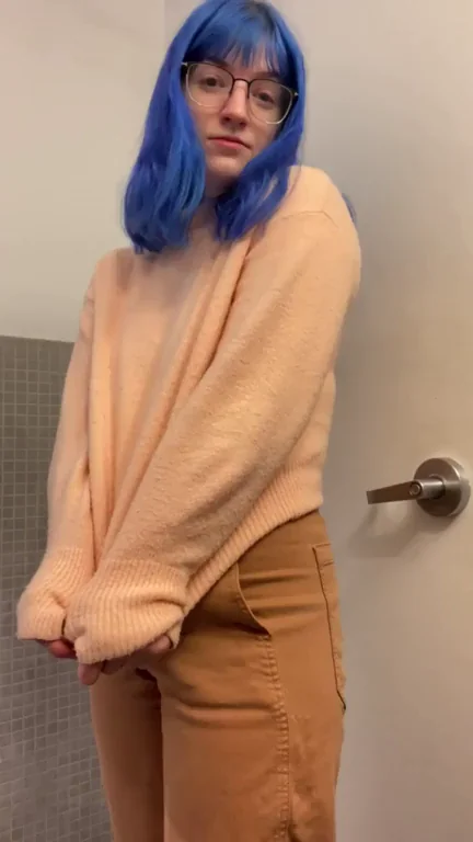 tits and ass on my lunch break