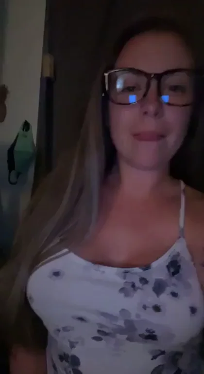 [F] I love how sexy you all make me feel <3