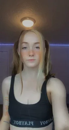 💦 Craving Hands on My Perky Tits 😩🔥