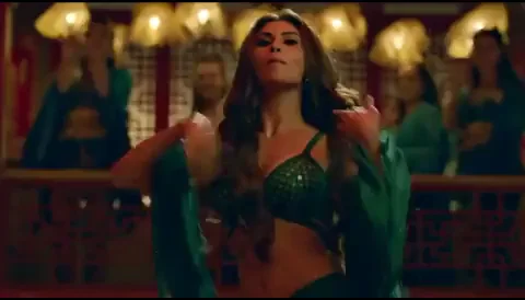 Mouni Roy's Slutty Green Saree Dance 💃🔥🍆