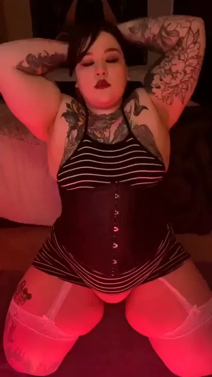 Inked BBW Tease: Corset Curves & Dragon Ink Showdown