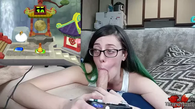 Yoshi Gaming Slut Sucks Fat Cock in Mario Party 7! 🎮🍆💦