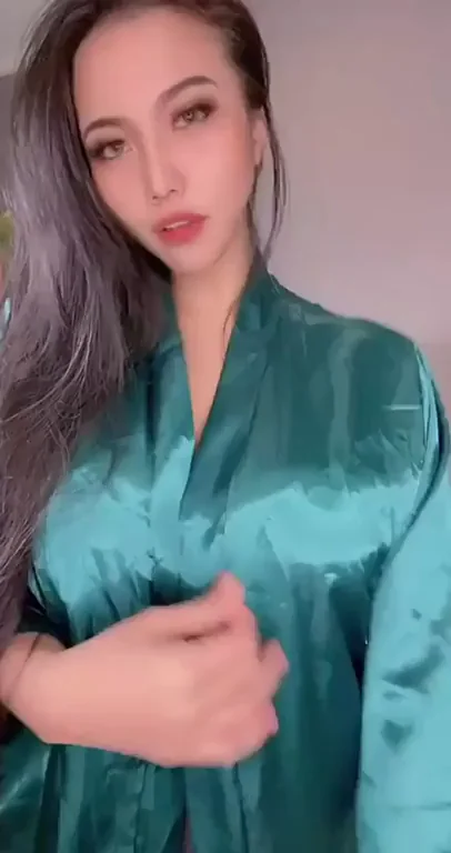 Tiktok Boobs Show