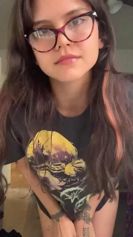small titty drop and butt flash from your local reddit girl