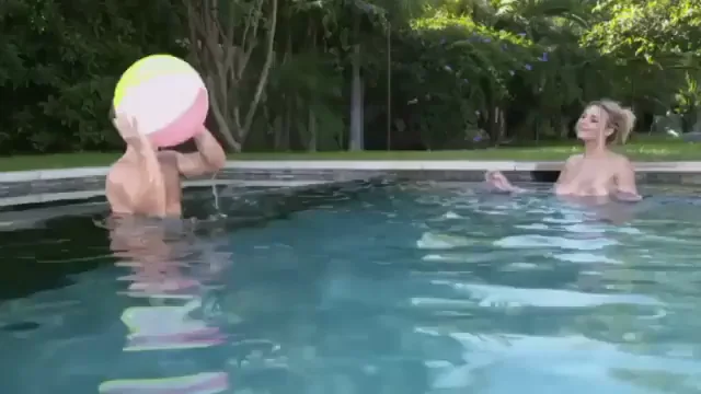 Poolside Titty Splash: Massive Naturals Bounce & Grind