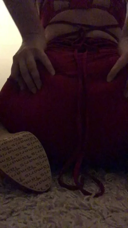 🔥 German Babe Teases: Always Flashing My Juicy Tits Under This Shirt! (OC) 😈