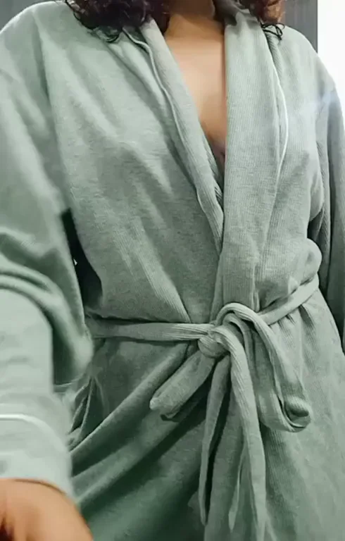 Do I Make Your Cock Throb, Baby? 😏🍆 [Indian Babe Tease]