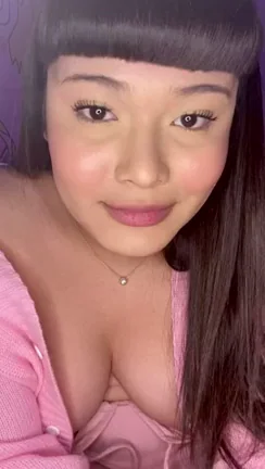 Do I look cute in pink?