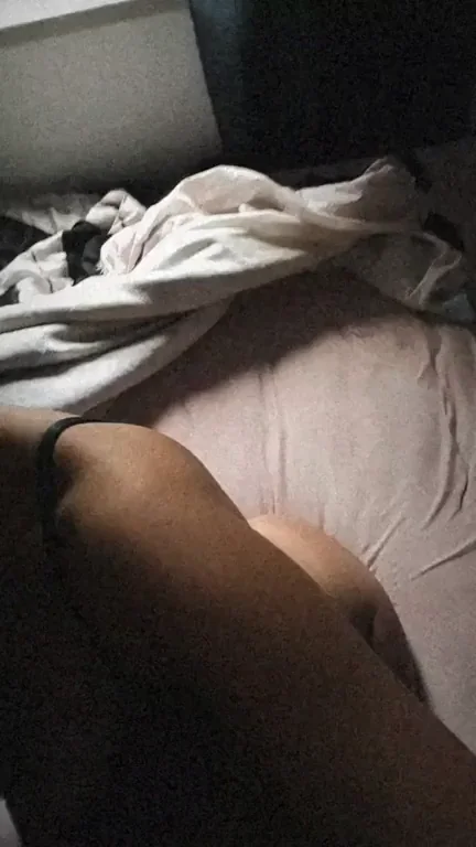 Girlfriend's Juicy Ass 🍑🔥