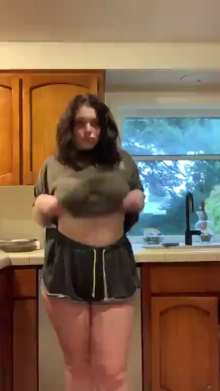 Cover my tits in cum
