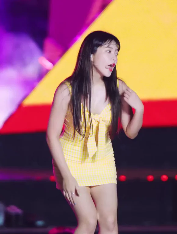 Yeri's Slutty Yellow Mini Dress Dance 🔥💦