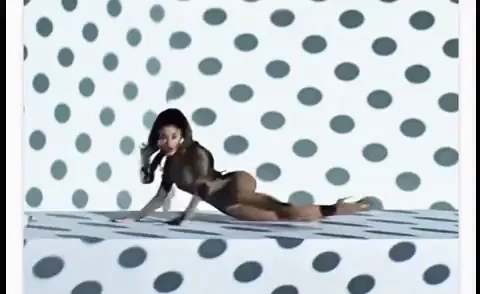 Ariana Grande with that ass and those heels ?