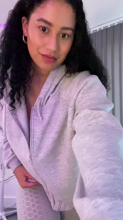 22yo Slutty Teen Tease 🔥 Auto-Reply Nudes for Upvotes! 🍑💦 [miacih Snap]