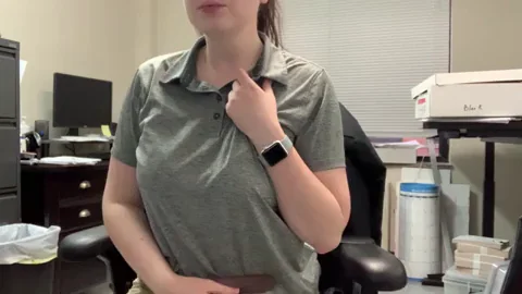 It’s been a boring day at work ?