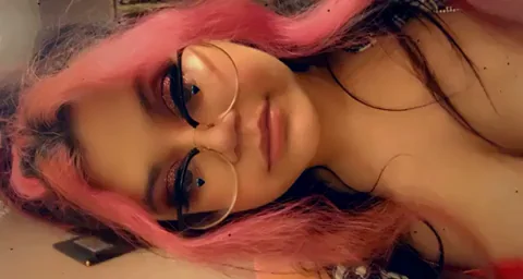 Pulling Out My Massive Tits For You 😍💦