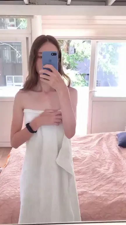 Ooops, I dropped the towel to make you smile ?