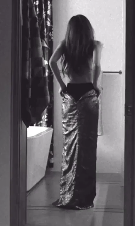 Zendaya's Steamy Silky Ass Tease in Black and White