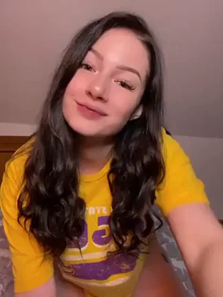 The classic big tshirt drop!