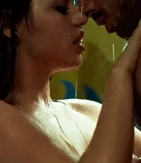Ana de Armas' Juicy Perfect Tits Kissing Closeup 😍🍒