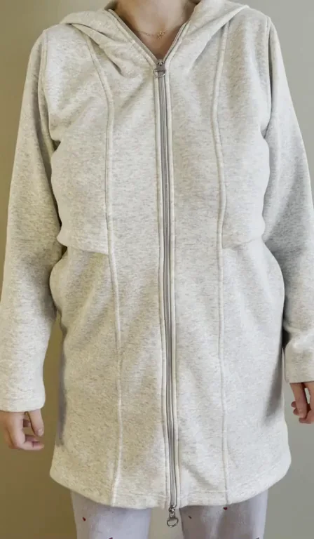Does this jacket do a good job of hiding my natural titties?