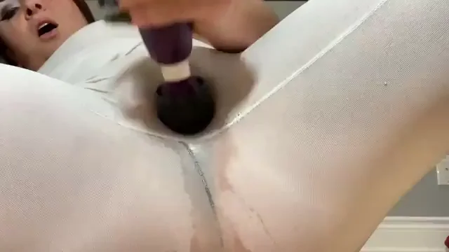 Step-Mom's Dripping Wet Pussy Tease 💦🖌️