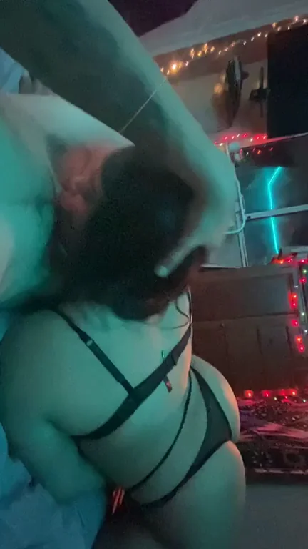 Loooove Sucking This Thick Cock 😍💦