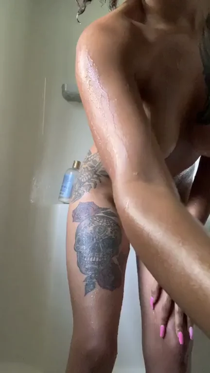 Killin' It in the Shower 💦🔥 Thick Ebony Slut Teases Pussy