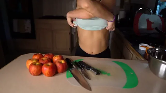 Kitchen Dessert Turns Slutty: Wife's Tits & Ass Frosted 🍰🍑 [MF]