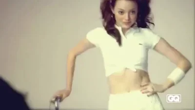 Emma Stone bare tummy