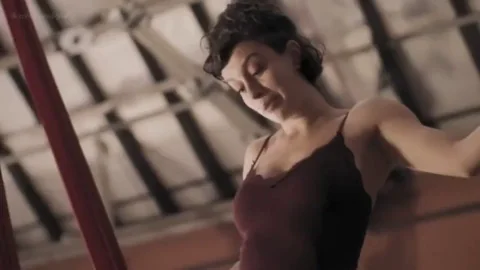 🔥 Natasha Jascalevich Brazilian Contortionist Flexes Her Hot Body 😈