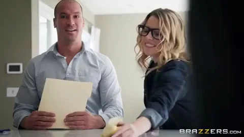 Hunting for Aubrey's Hot Kitchen Cock Suck 😈🍆💦