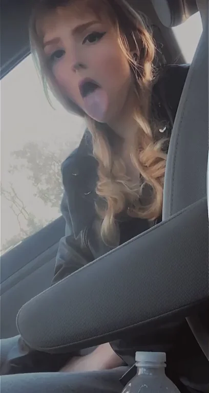 Car Ahegao Slut Sticking Tongue Out for Strangers to See 😛🚗💦