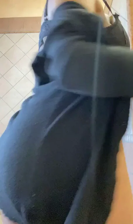 Jingle My Balls for a White Christmas Cumshot! 🎄💦