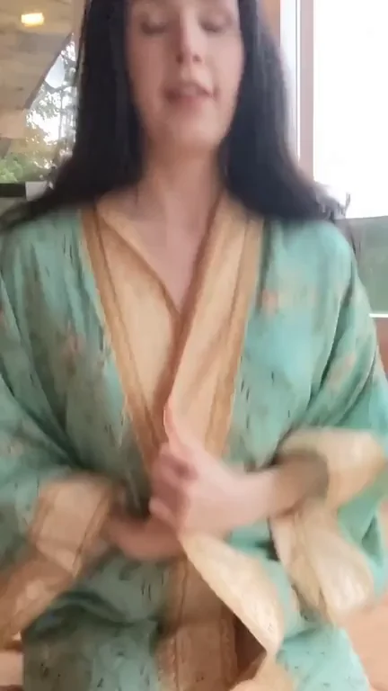 Craving This TikTok Slut's Nude Tease? 🍑🔥 (Free Stuff in Comments!)