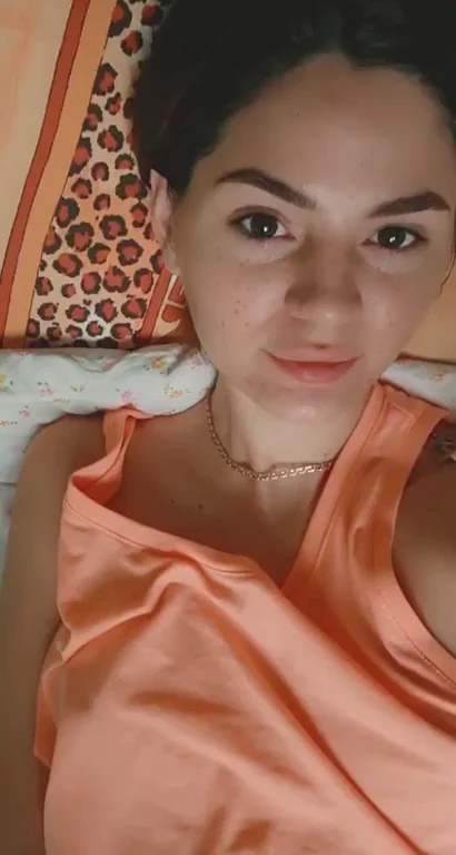 I dont have big boobs? but i wanna be your slut ?
