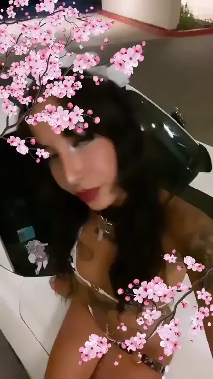 Slutty Bikini Babe Teasing in Car 🌸🍑