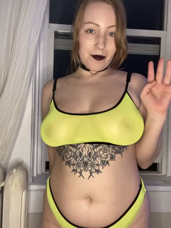 I’ll show you my titties and my neighbours too [OC]
