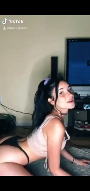 Comment hi to get her pack for free!