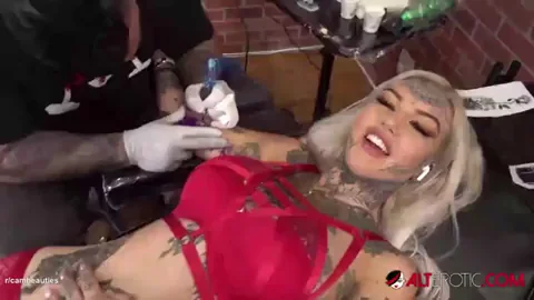 masturbating while getting a tattoo to ease the pain