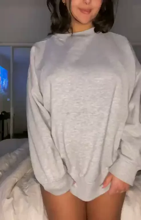 Deceiving Dudes Online with My Oversized Tits Surprise 😈🍈🍈