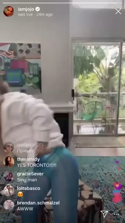 Jojo flashed her big titty to all her fans on Instagram in a desperate attempt to get publicity