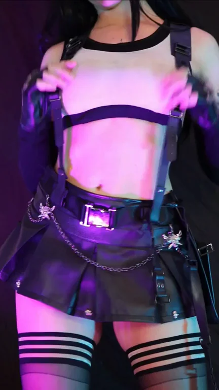 Tifa looken cute