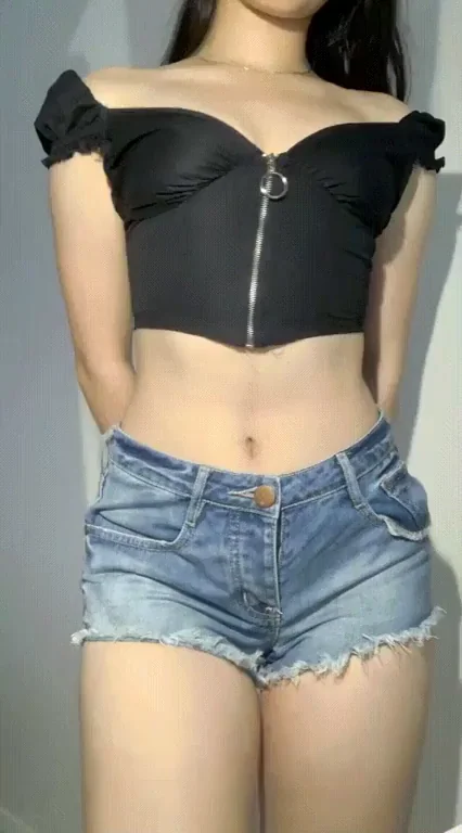 [F][20] As you can see.. I like to make things easy access so we can start fucking faster. Come over and let's see how fast we can go? ?