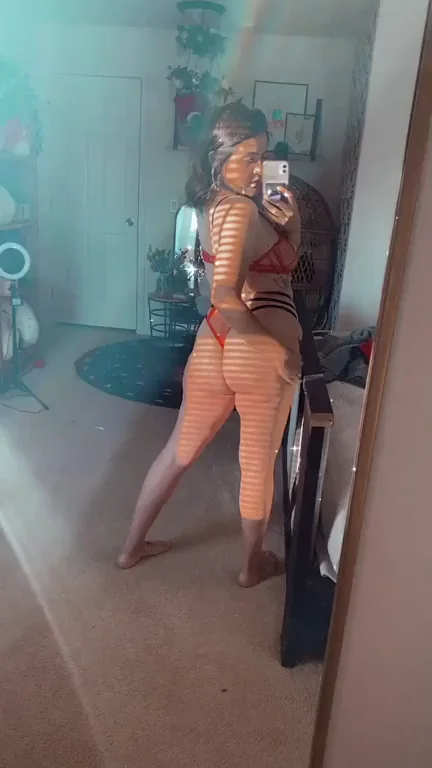 I wanna be spanked