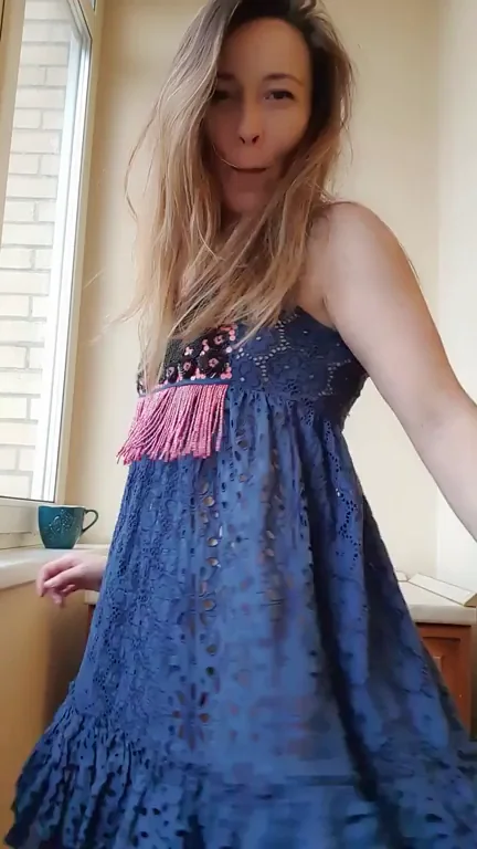 I'm just in a really REALLY good mood and i thought I'd share some with you. Complete with music ?