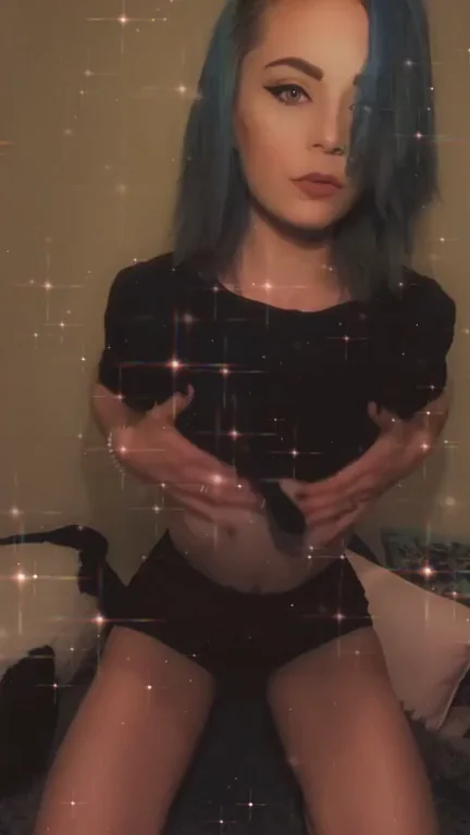 I know you’ll love my tiny tits ?