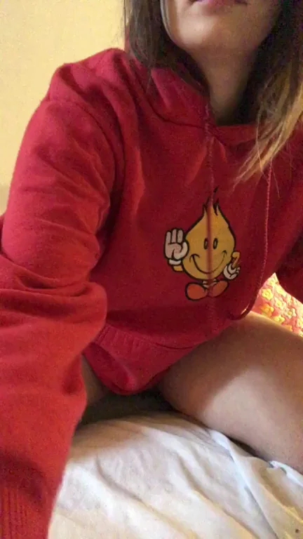 Wanna Cuddle My Perky Tits? 😈🔥