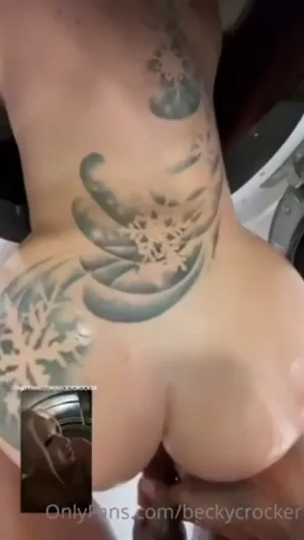 Sexy White Girl With Big Ass Fuck A BBC Link in Comment ?