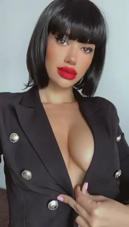 do u think i have nice boobs and fat ass ?