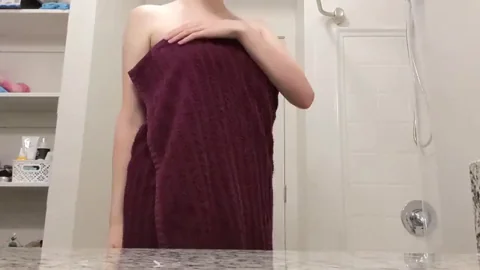 Watch my towel be the biggest bro ? [OC]